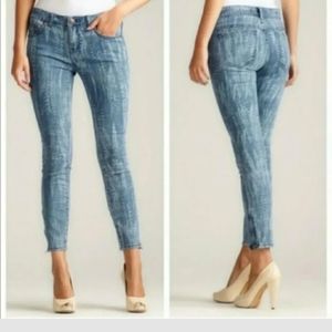 Free People Feather Print Skinny Jeans Size 28 Stretch With Ankle Zipper
